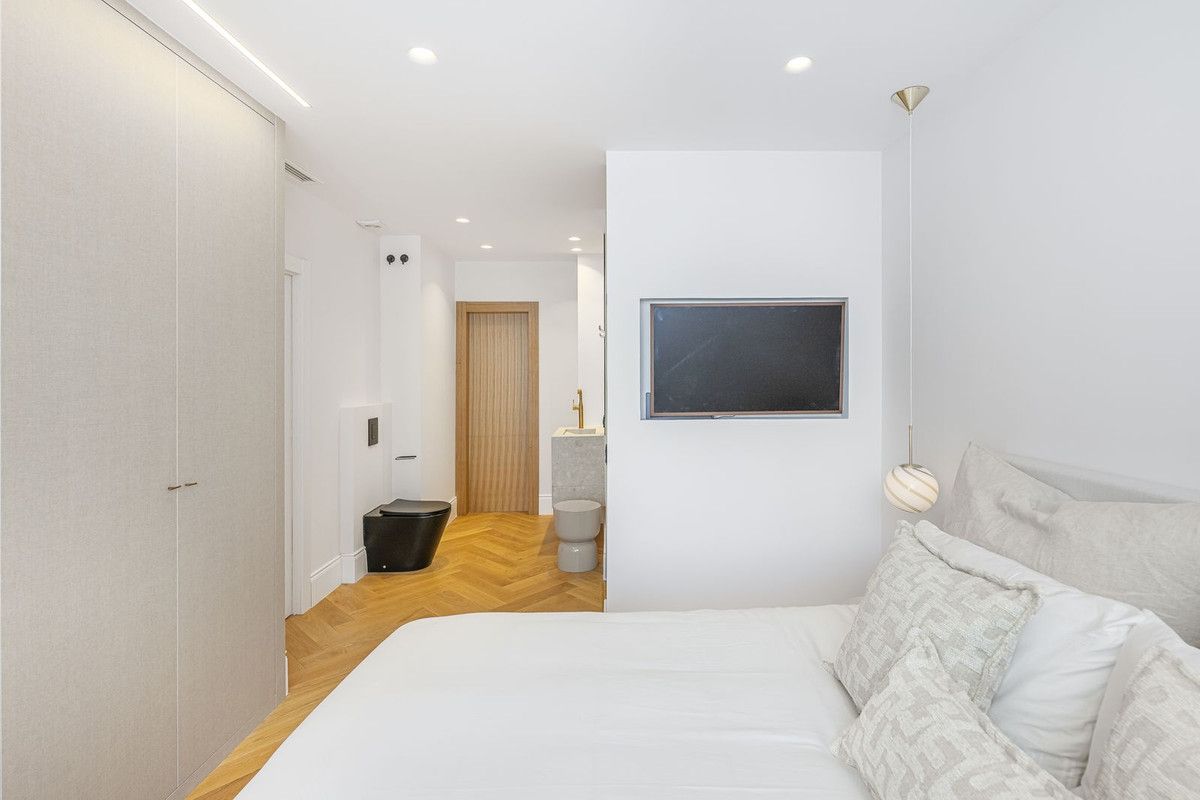 Middle Floor Apartment in Puerto Banús, Puerto Banús, 4/12