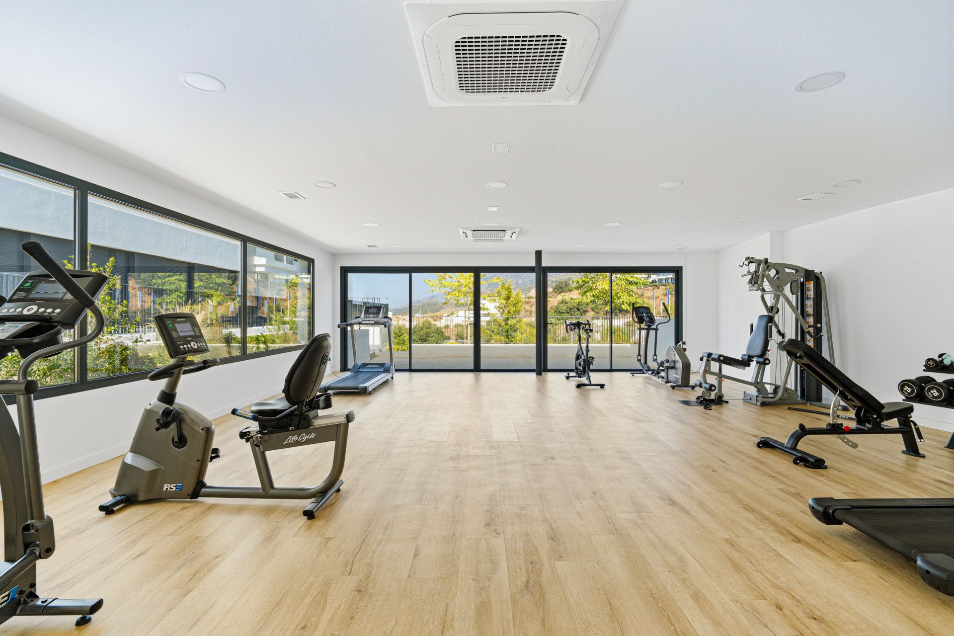 Apartament na parterze w Marbella East, Los Altos de los Monteros, Marbella East, 9/12
