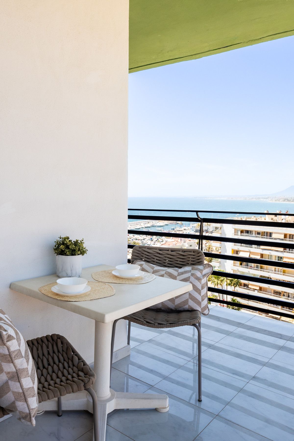 Appartement au étage moyen à Marbella, Marbella, 8/12