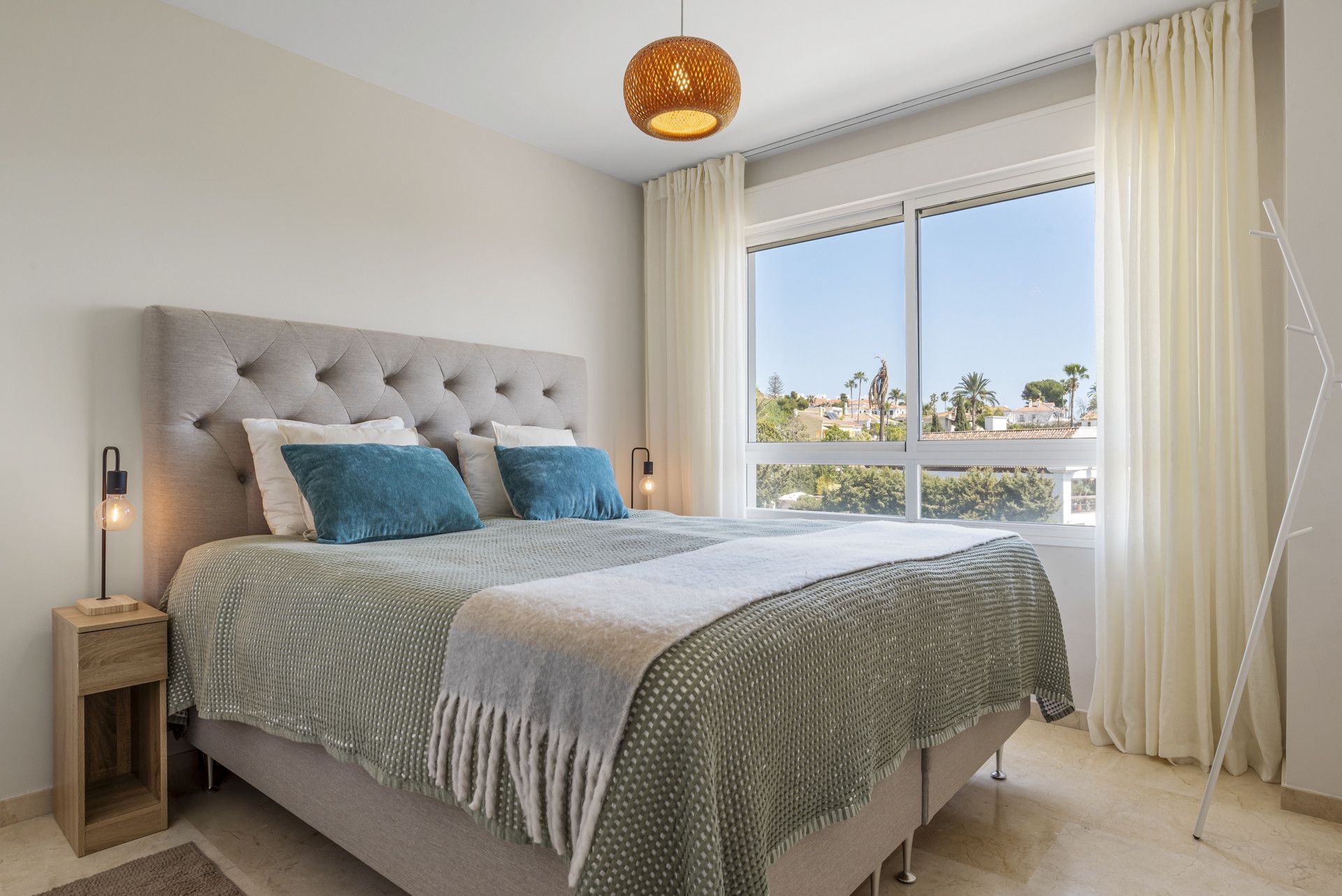 Apartment in San Pedro de Alcantara, Guadalmina Alta, San Pedro de Alcantara, 9/12