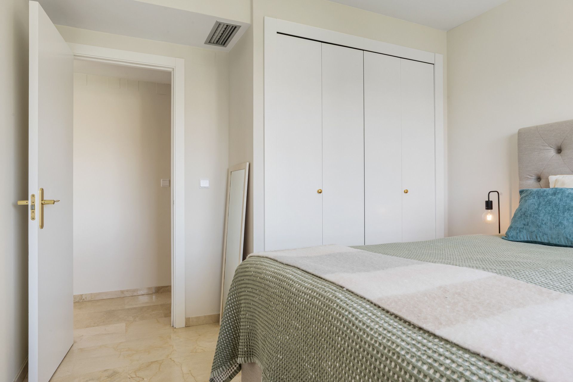 Apartment in San Pedro de Alcantara, Guadalmina Alta, San Pedro de Alcantara, 10/12