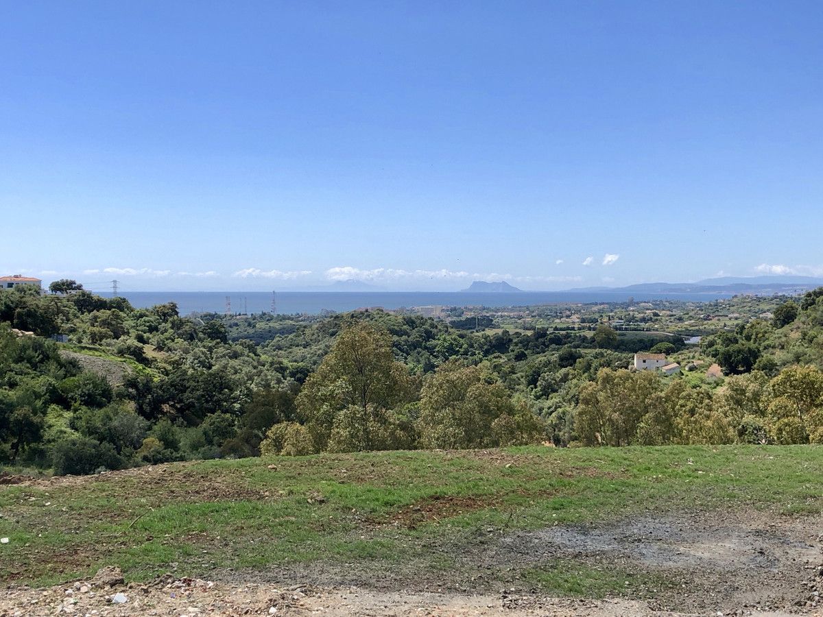 Residential Plot in New Golden Mile, New Golden Mile, 1/6