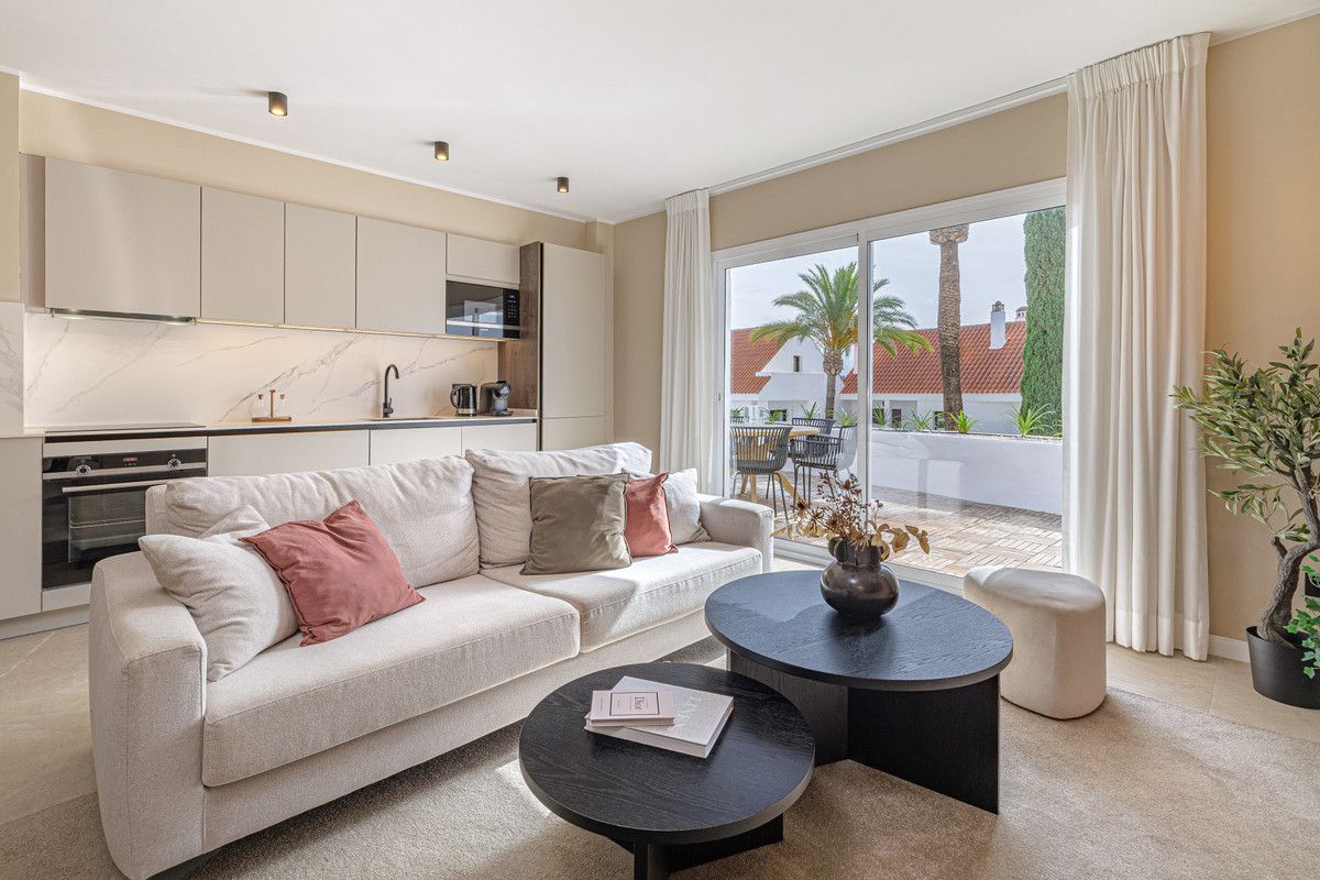 Apartamento de Planta Media en Nueva Andalucía, Nueva Andalucía, 11/12