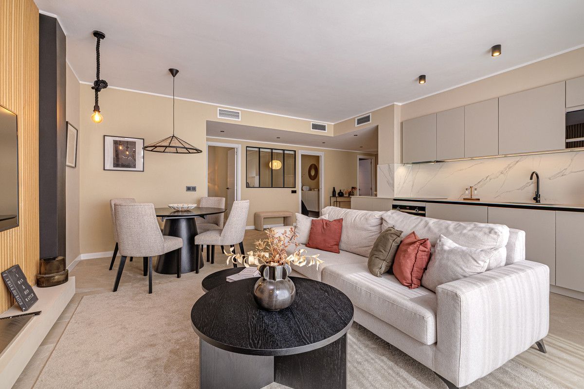 Apartamento de Planta Media en Nueva Andalucía, Nueva Andalucía, 12/12