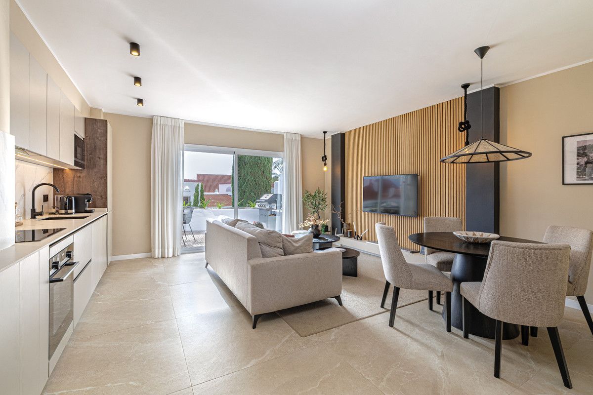 Apartamento de Planta Media en Nueva Andalucía, Nueva Andalucía, 10/12