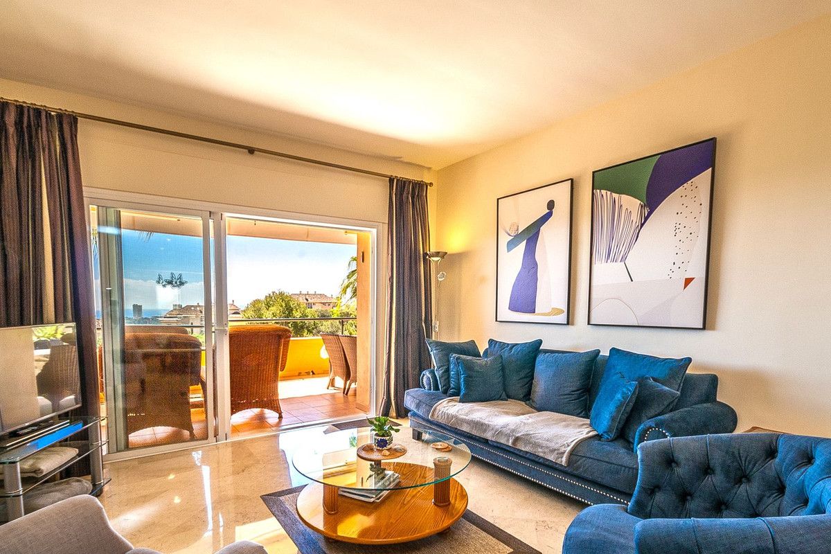 Apartament na środkowym piętrze w Elviria, Elviria, 2/11