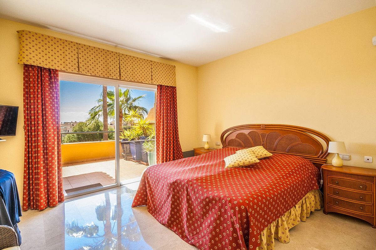 Apartament na środkowym piętrze w Elviria, Elviria, 3/11