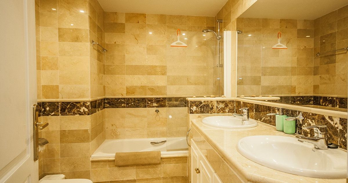Apartament na środkowym piętrze w Elviria, Elviria, 7/11