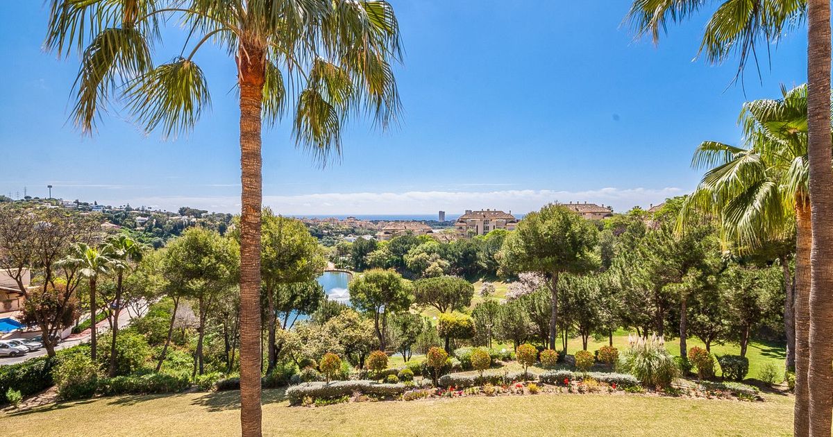 Apartament na środkowym piętrze w Elviria, Elviria, 9/11