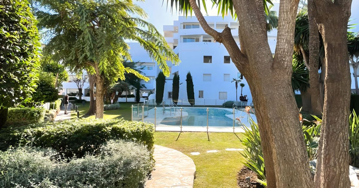 Апартаменты на нижнем этаже в Nueva Andalucia, Jardines de Andalucia, Nueva Andalucia, 6/12