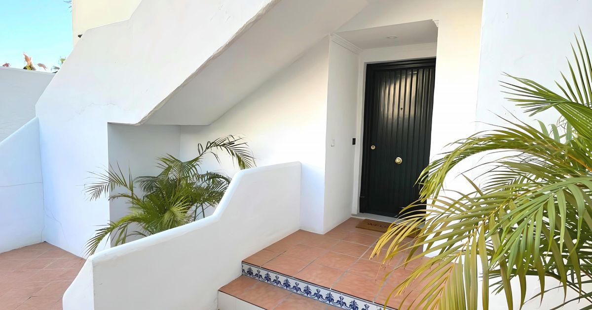 Апартаменты на нижнем этаже в Nueva Andalucia, Jardines de Andalucia, Nueva Andalucia, 8/12