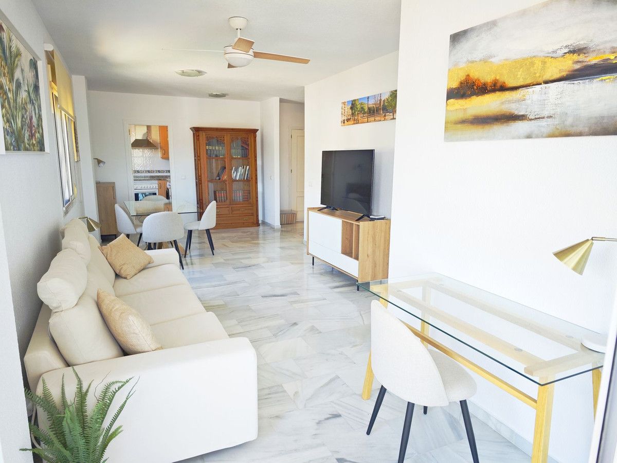 Top Floor Apartment in Los Pacos, Los Pacos, 6/12
