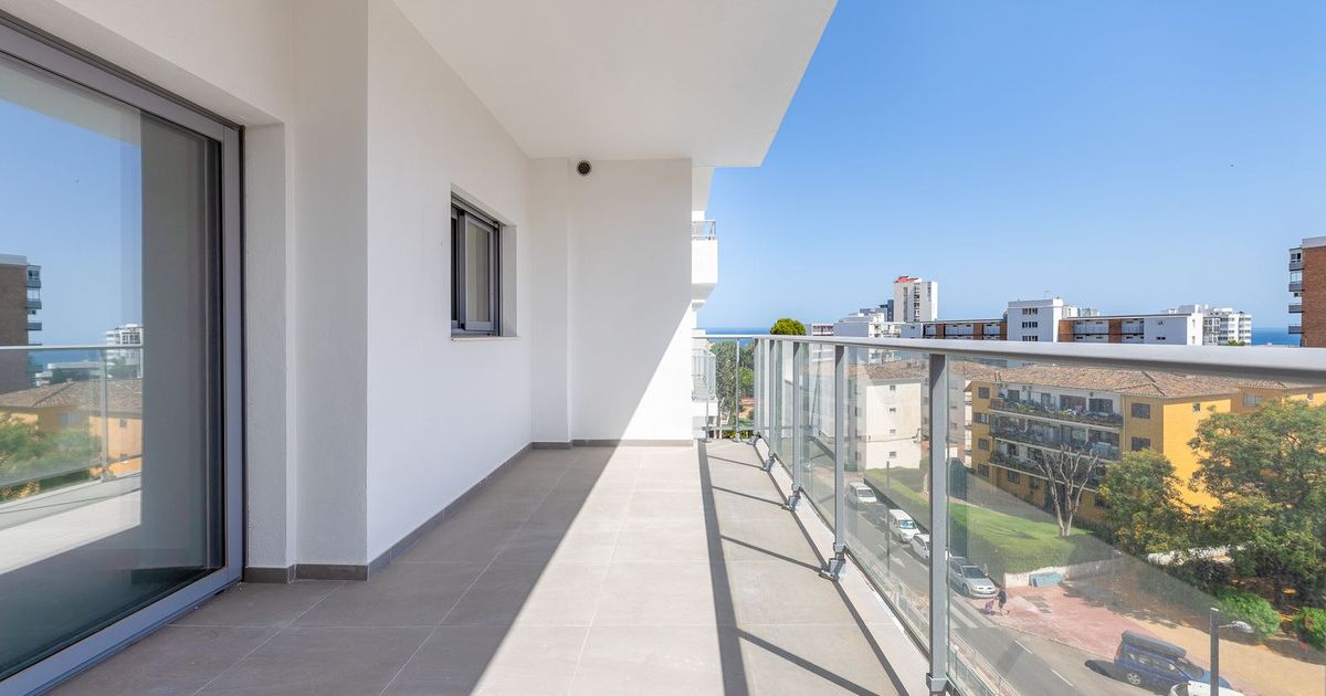 Appartement à un étage intermédiaire à Benalmadena, Benalmadena, 1/12