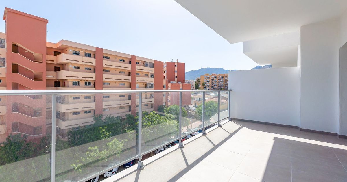 Appartement à un étage intermédiaire à Benalmadena, Benalmadena, 2/12