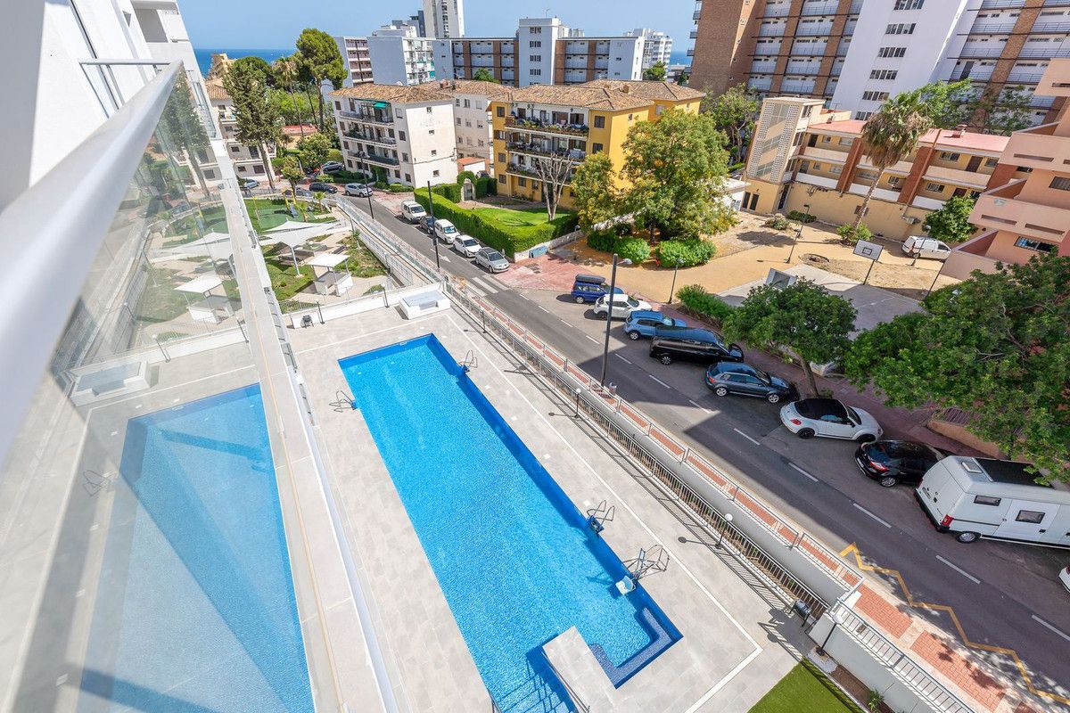 Appartement à un étage intermédiaire à Benalmadena, Benalmadena, 3/12