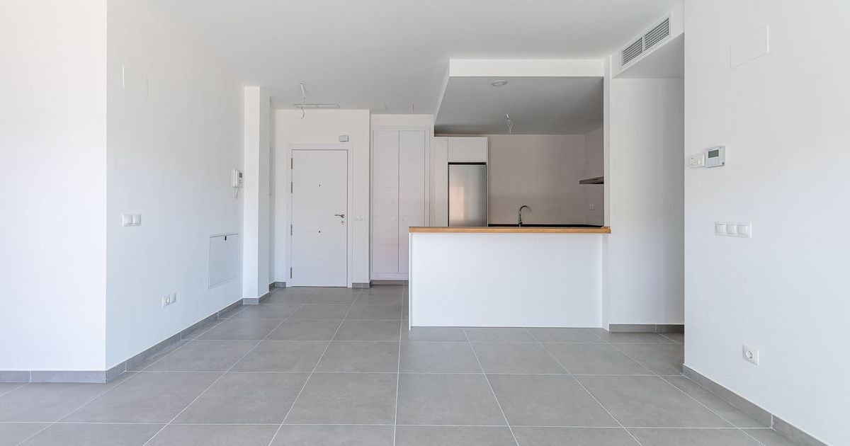 Appartement à un étage intermédiaire à Benalmadena, Benalmadena, 4/12