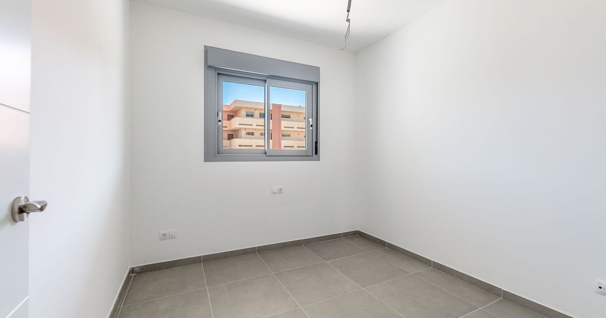 Appartement à un étage intermédiaire à Benalmadena, Benalmadena, 10/12