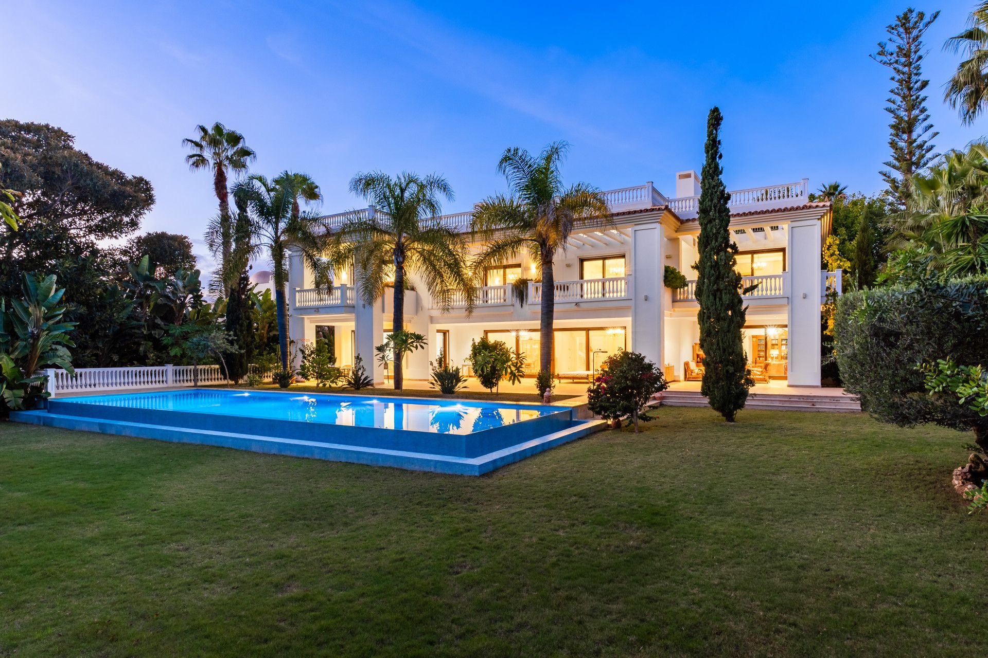 Villa in Estepona, Estepona, 7/12