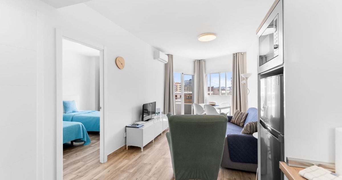 Апартаменты на среднем этаже в Fuengirola, Fuengirola, 7/11