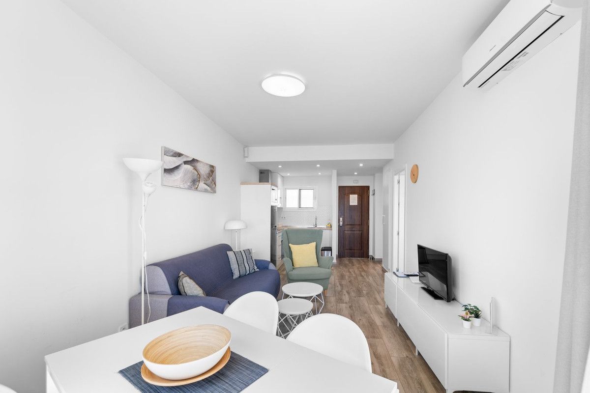 Апартаменты на среднем этаже в Fuengirola, Fuengirola, 8/11