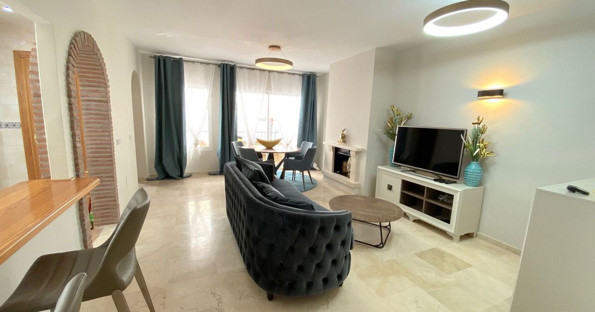 Appartement au dernier étage à Aloha, Aloha, 5/12