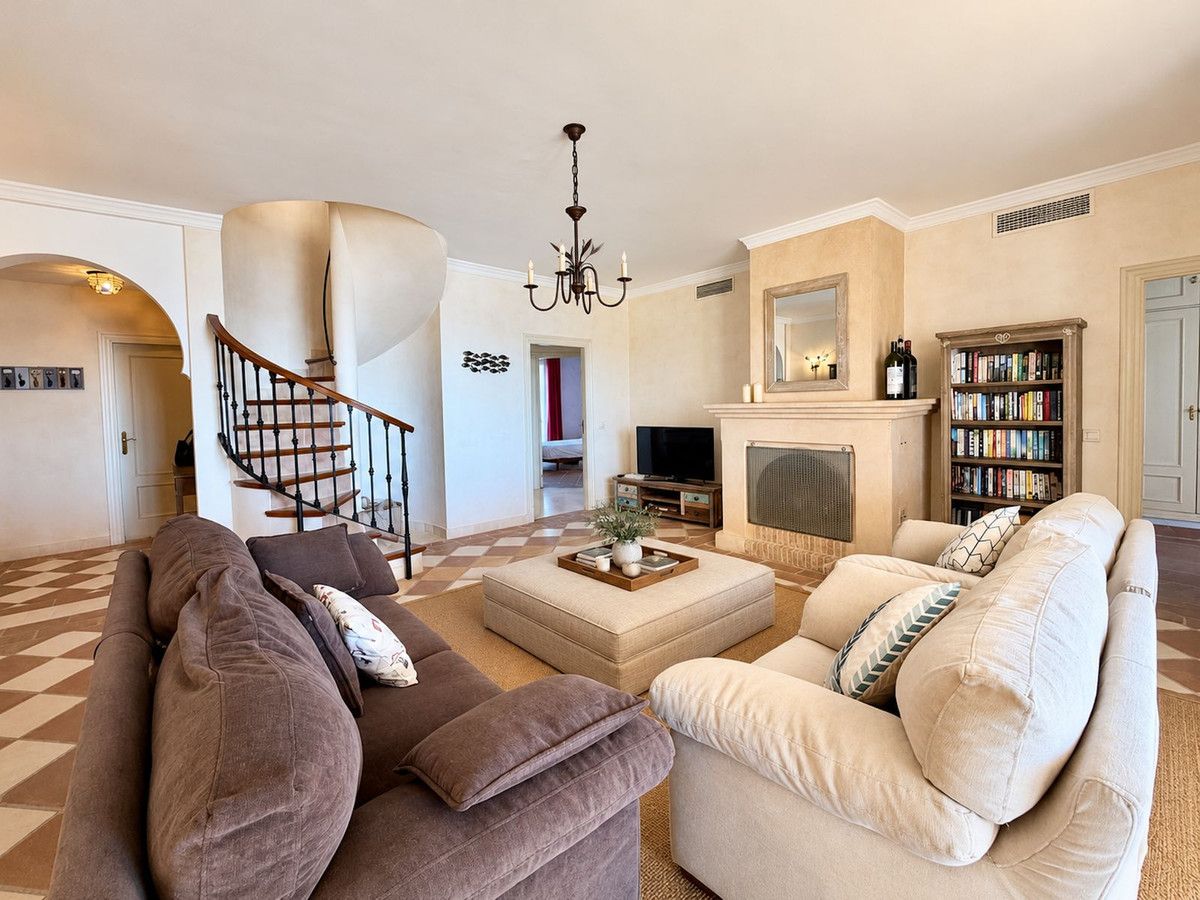 Penthouse Duplex in Casares Playa, Casares Playa, 6/12