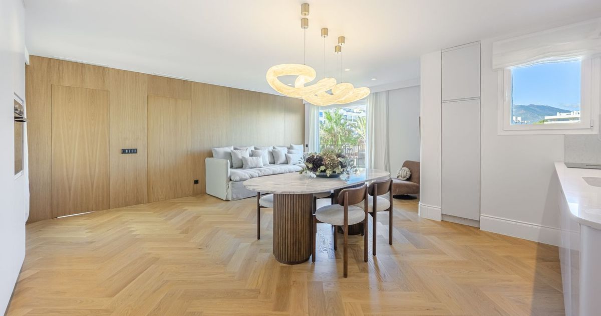Apartamento en Planta Media en Puerto Banús, Puerto Banús, 11/12