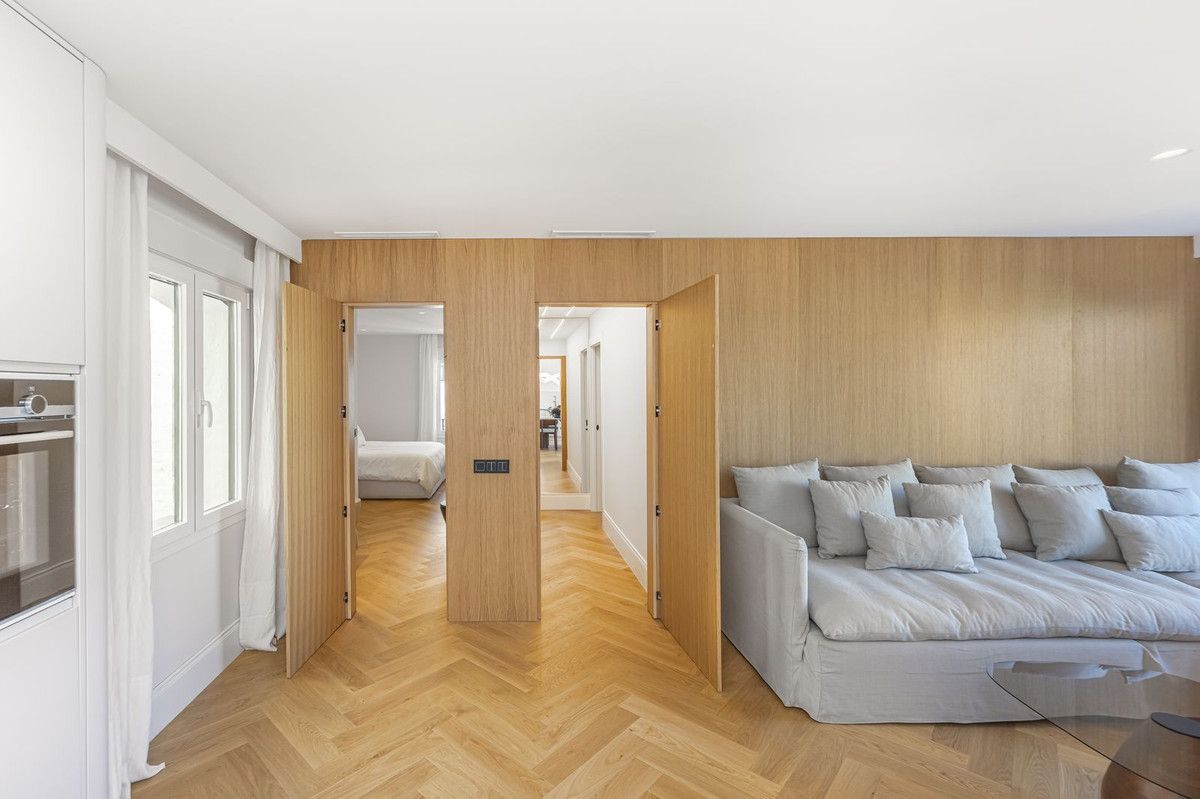 Apartamento en Planta Media en Puerto Banús, Puerto Banús, 12/12