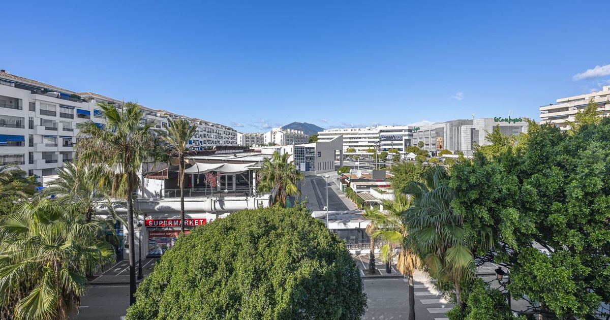Apartamento en Planta Media en Puerto Banús, Puerto Banús, 6/12