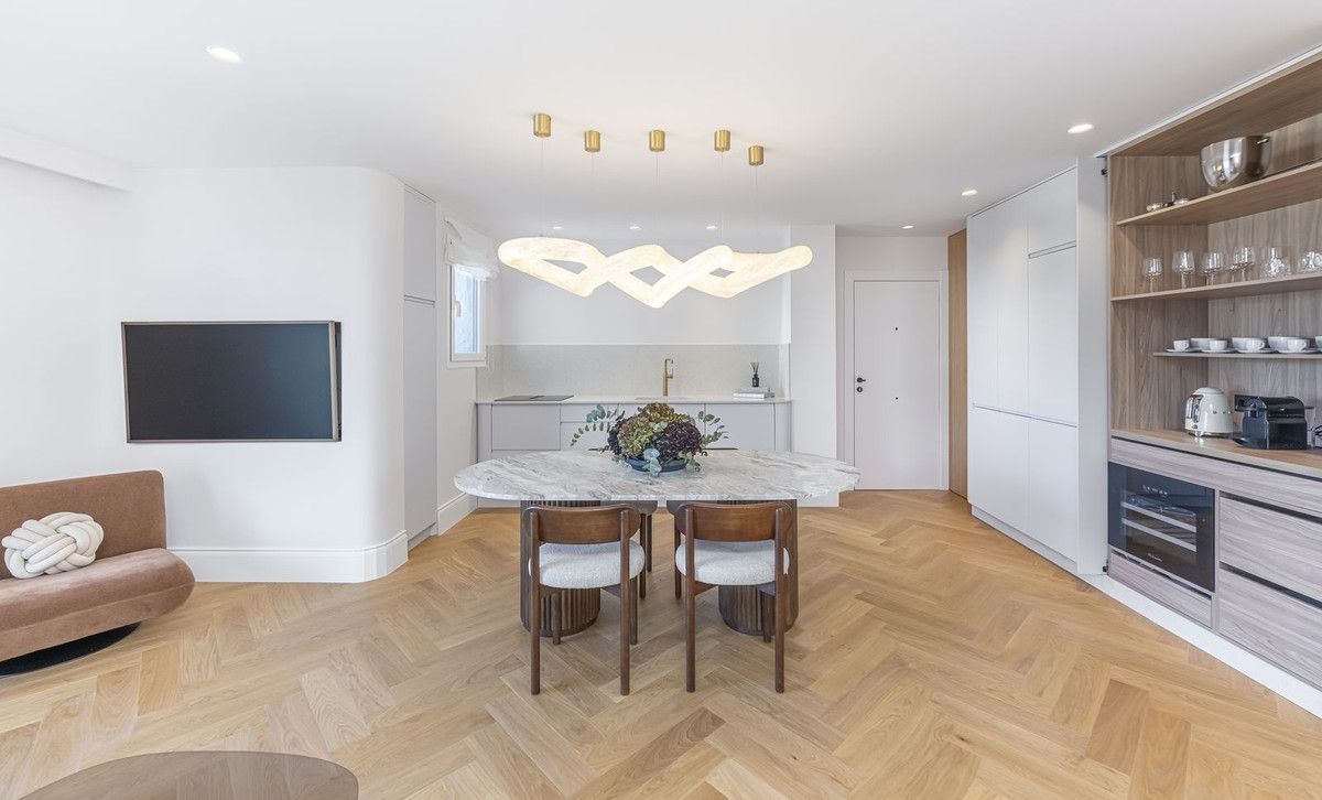 Apartamento en Planta Media en Puerto Banús, Puerto Banús, 7/12