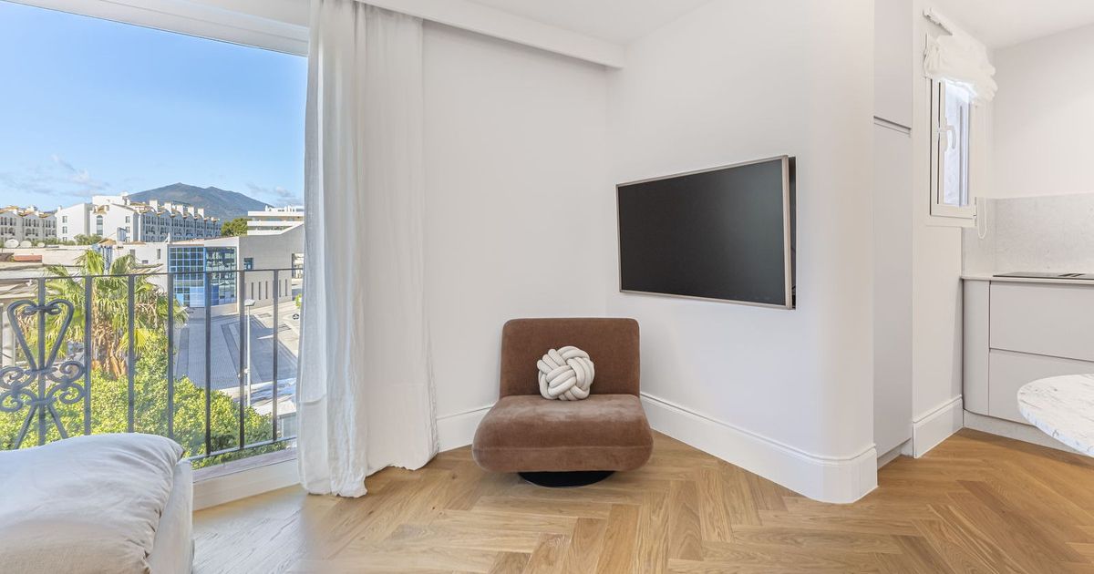 Apartamento en Planta Media en Puerto Banús, Puerto Banús, 9/12