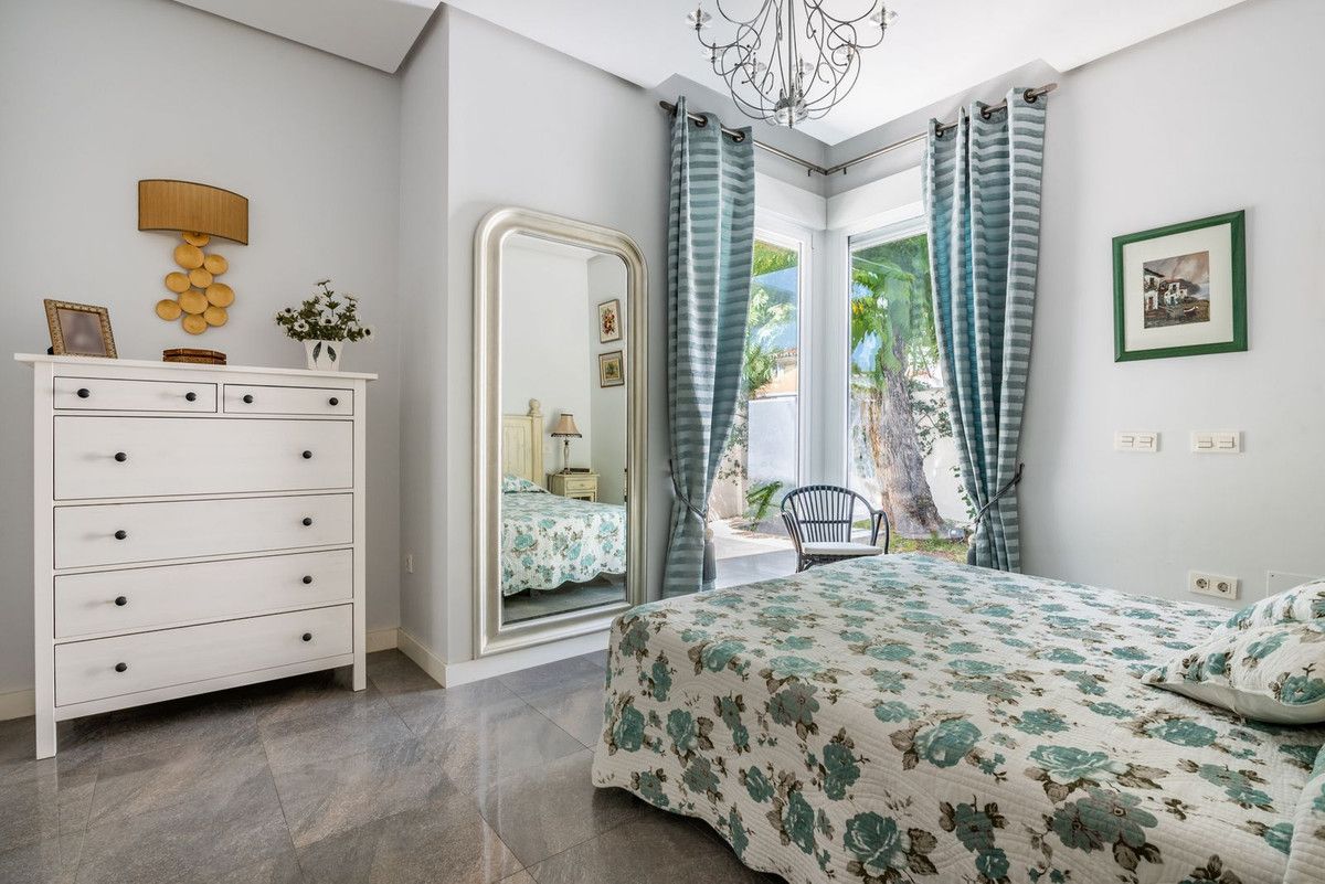 Detached Villa in Marbella, Marbella, 5/12