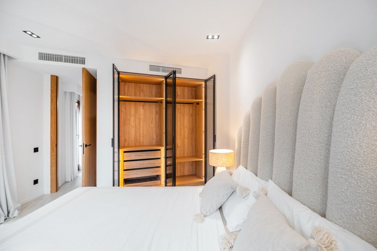 Middle Floor Apartment in Estepona, Estepona, 12/12