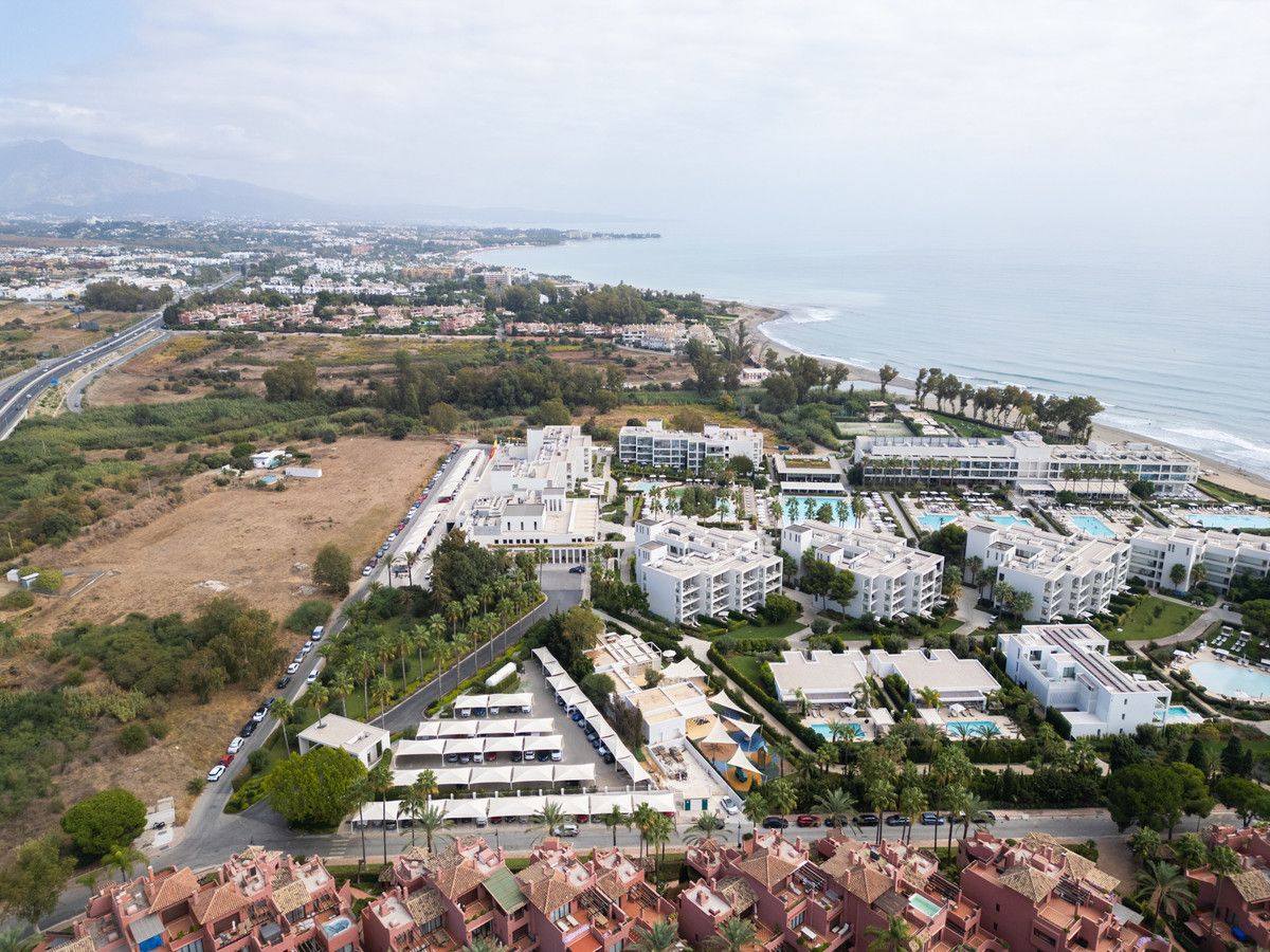 Middle Floor Apartment in Estepona, Estepona, 5/12