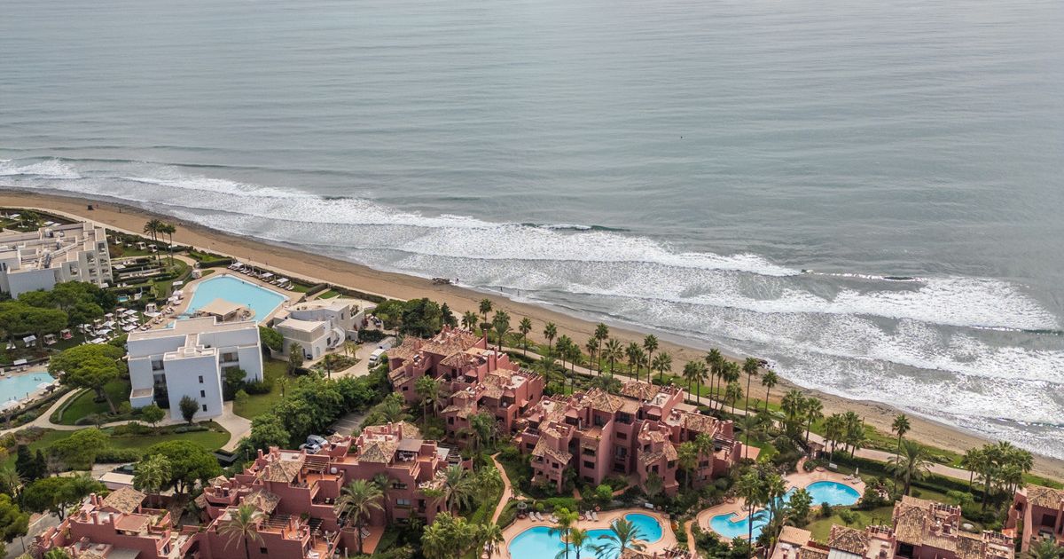 Middle Floor Apartment in Estepona, Estepona, 6/12
