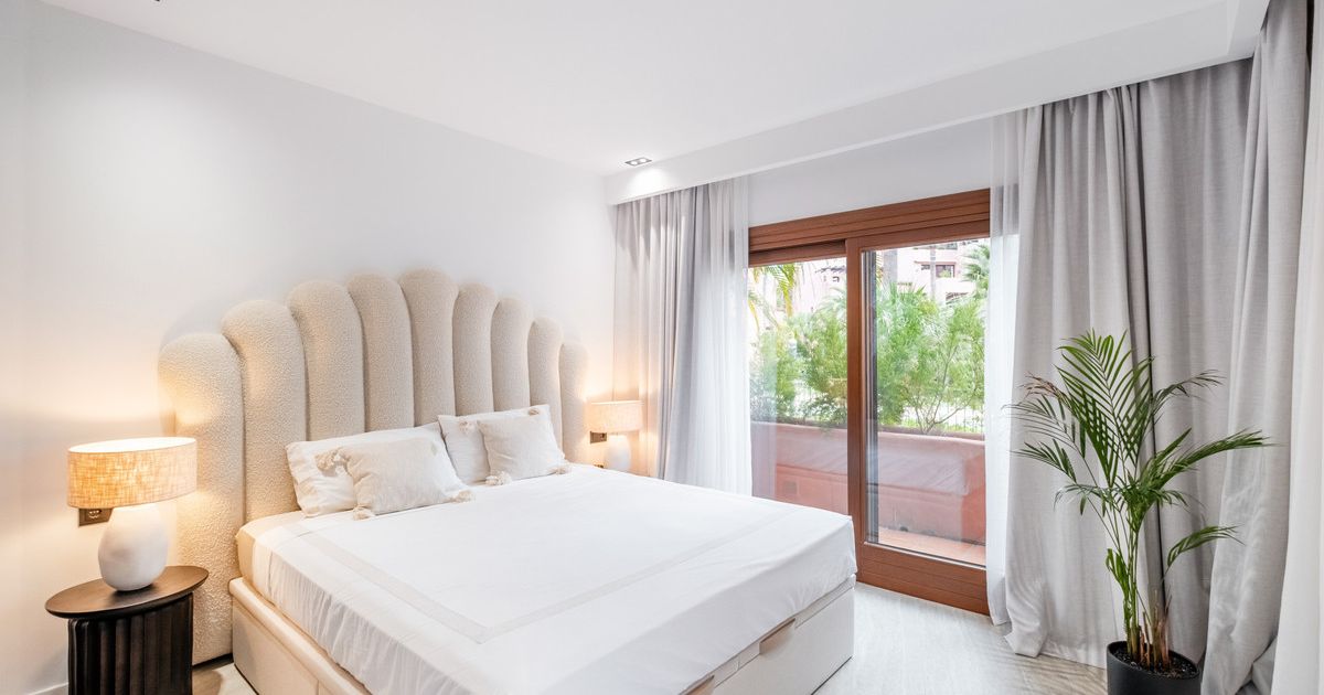 Middle Floor Apartment in Estepona, Estepona, 9/12