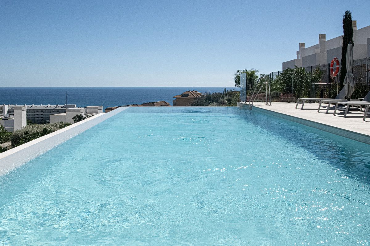 Middle Floor Apartment in Carvajal, Carvajal, 3/12