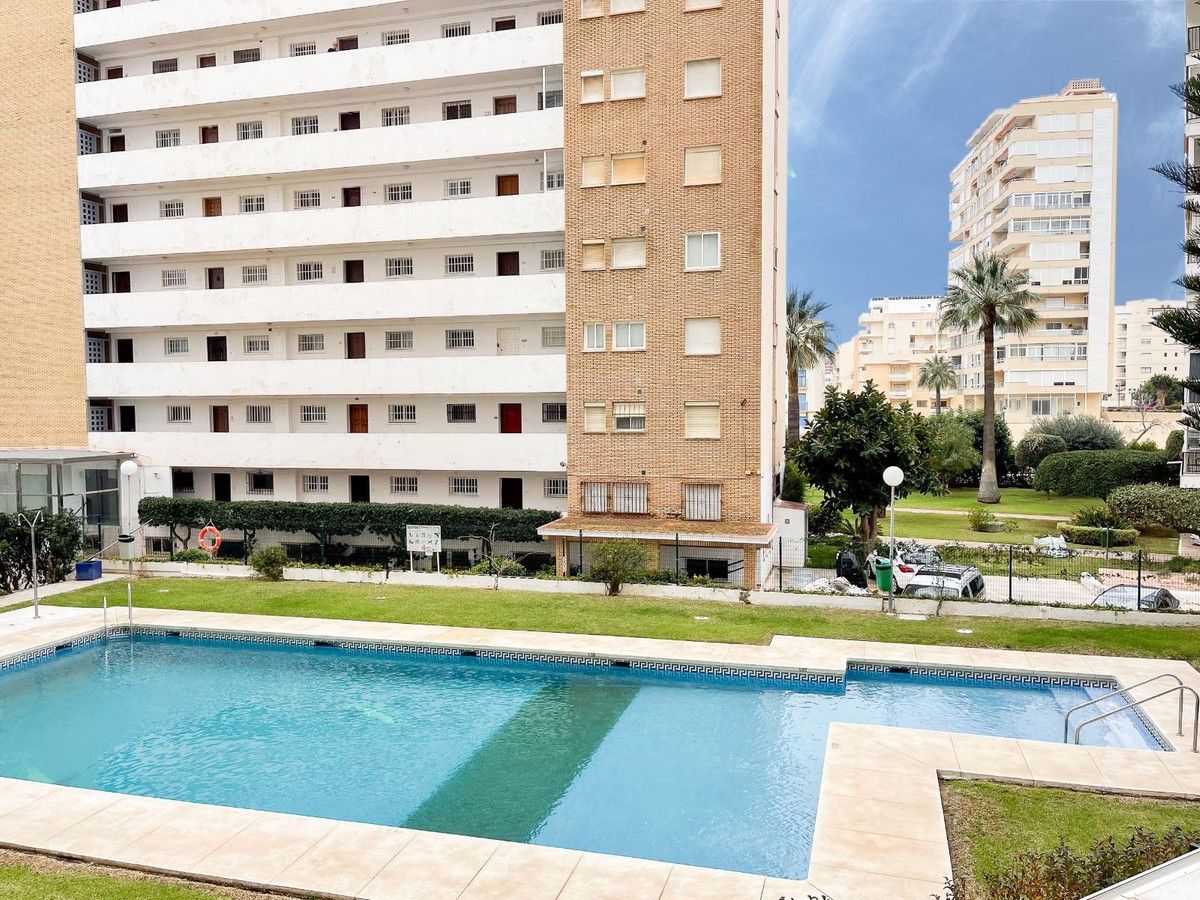 Квартира на среднем этаже в Fuengirola, Fuengirola, 4/7