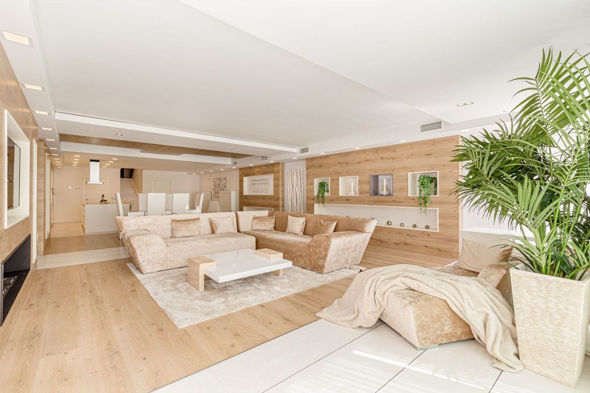 Ground Floor Apartment in Puerto Banús, Puerto Banús, 3/12