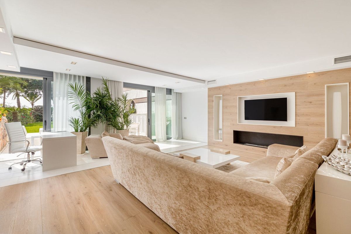 Ground Floor Apartment in Puerto Banús, Puerto Banús, 4/12