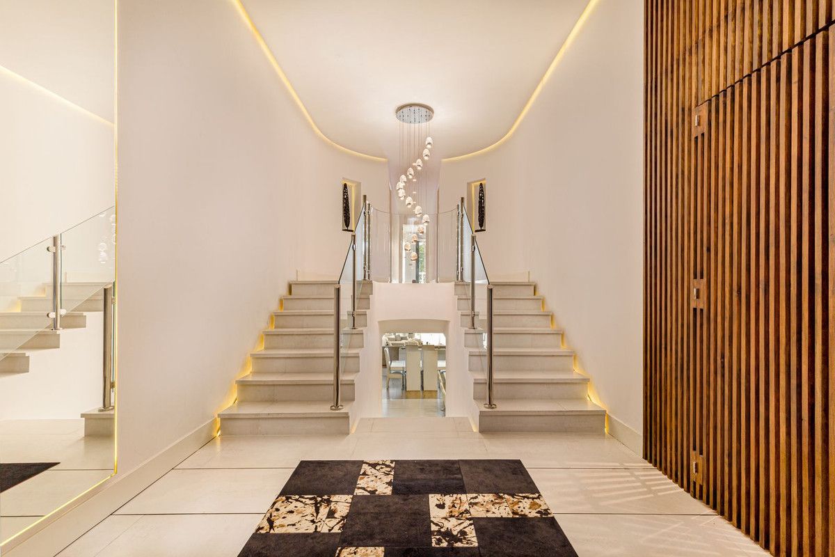 Ground Floor Apartment in Puerto Banús, Puerto Banús, 5/12