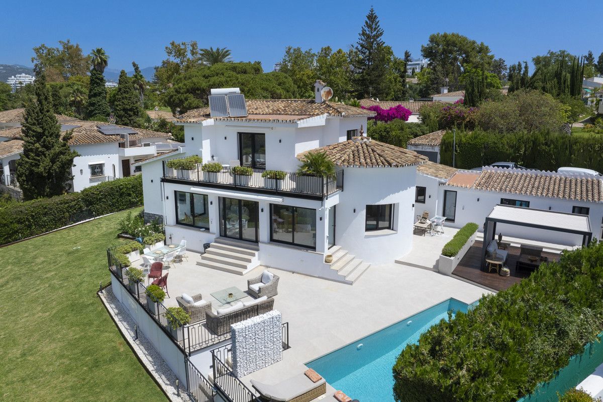 Vrijstaande Villa in Guadalmina Alta, Guadalmina Alta, 1/12