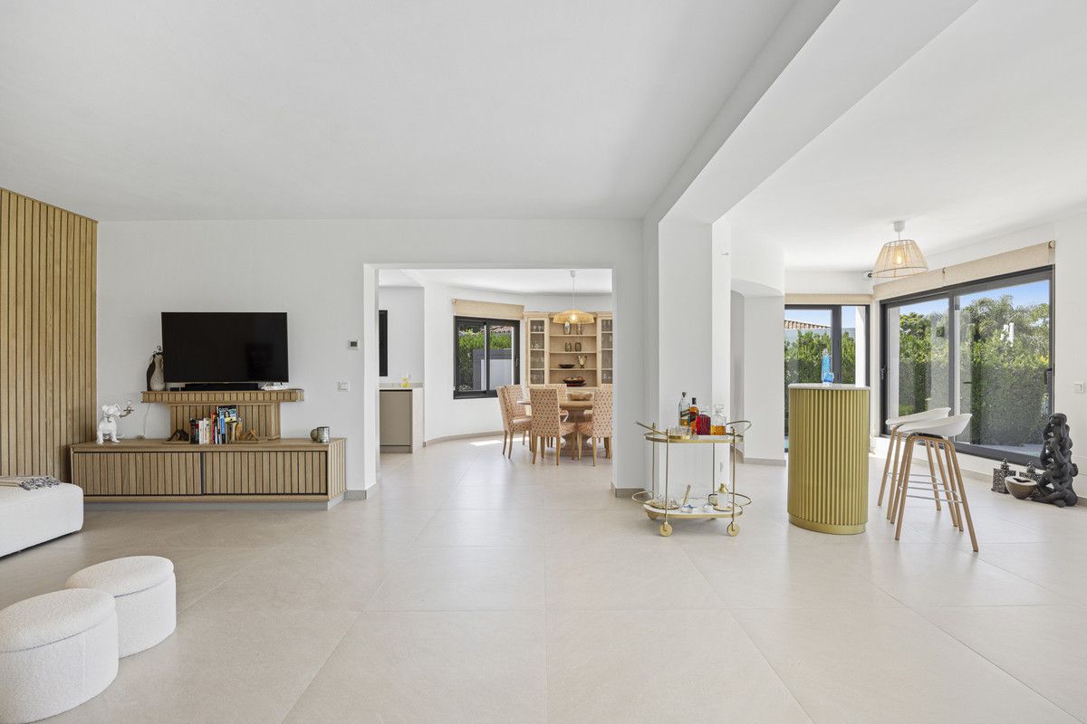 Vrijstaande Villa in Guadalmina Alta, Guadalmina Alta, 4/12
