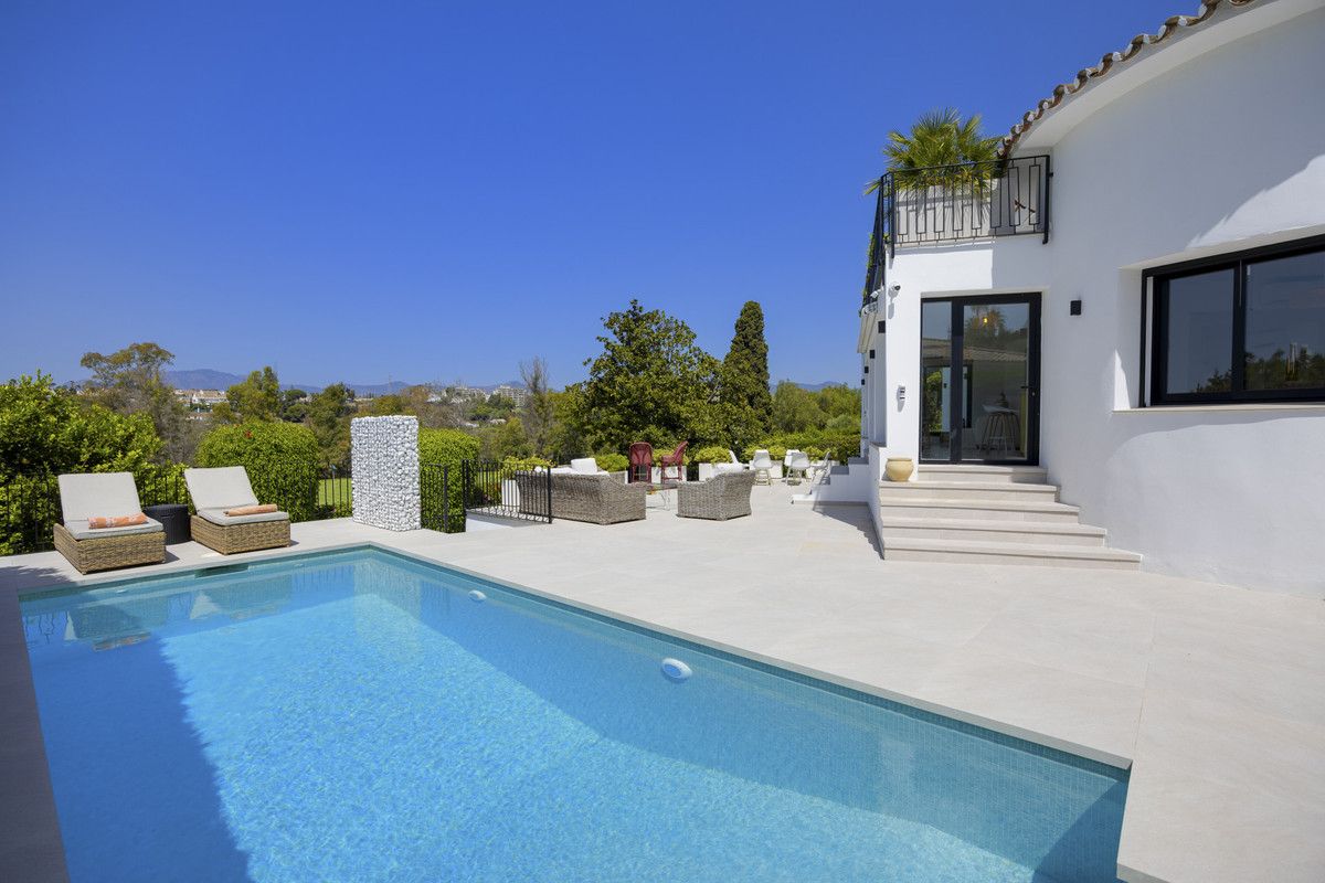 Vrijstaande Villa in Guadalmina Alta, Guadalmina Alta, 6/12