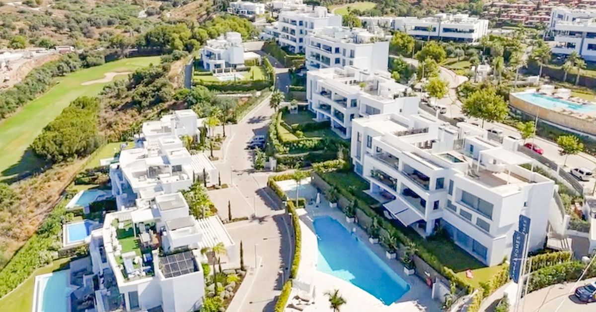 Двухуровневый пентхаус в Marbella, Marbella, 1/12