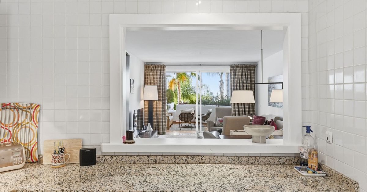 Gelijkvloers appartement in Nueva Andalucía, Nueva Andalucía, 1/12