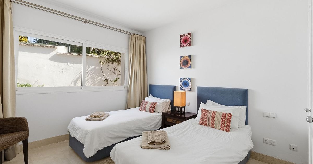 Gelijkvloers appartement in Nueva Andalucía, Nueva Andalucía, 2/12