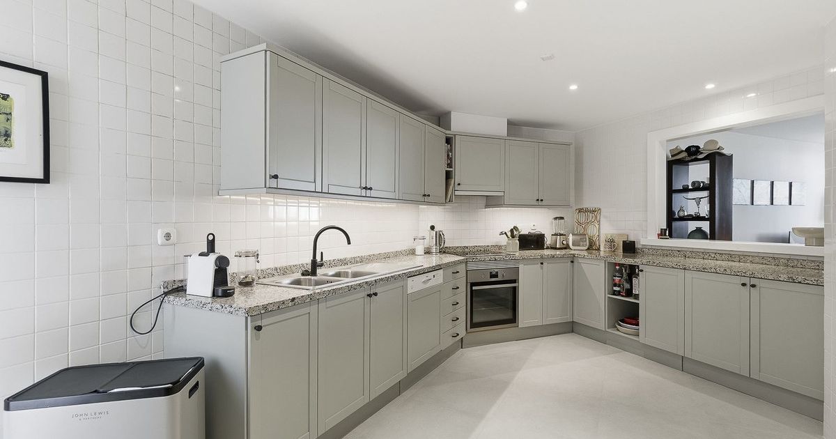 Gelijkvloers appartement in Nueva Andalucía, Nueva Andalucía, 5/12