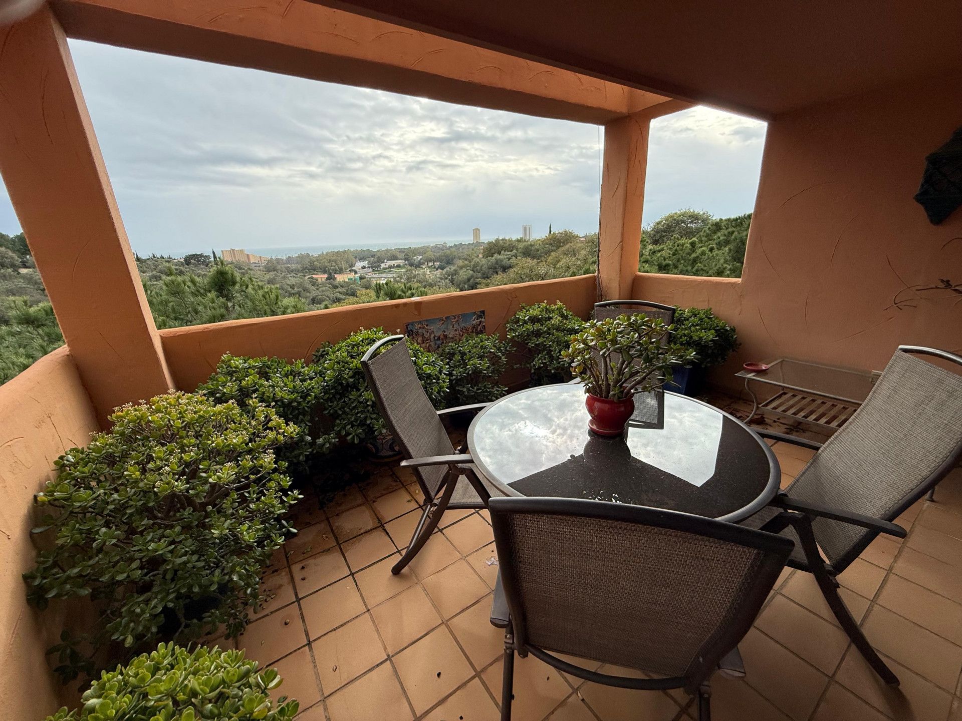 Apartment in Marbella East, Elviria, Marbella East, 1/12