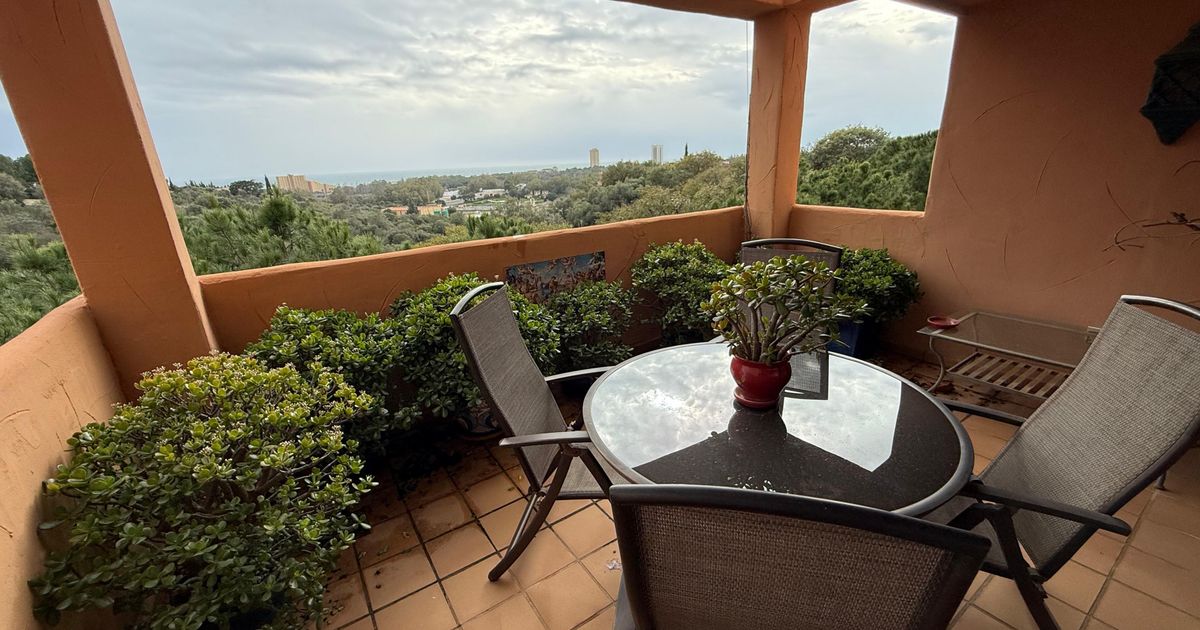 Apartment in Marbella East, Elviria, Marbella East, 1/12